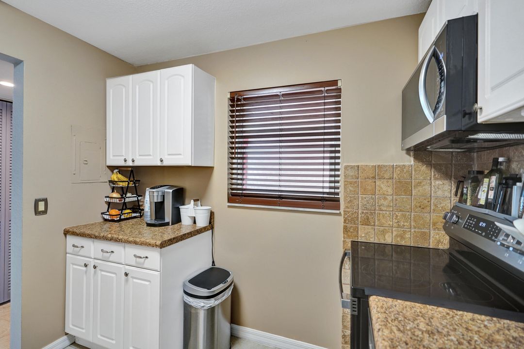 For Sale: $134,000 (2 beds, 2 baths, 1048 Square Feet)