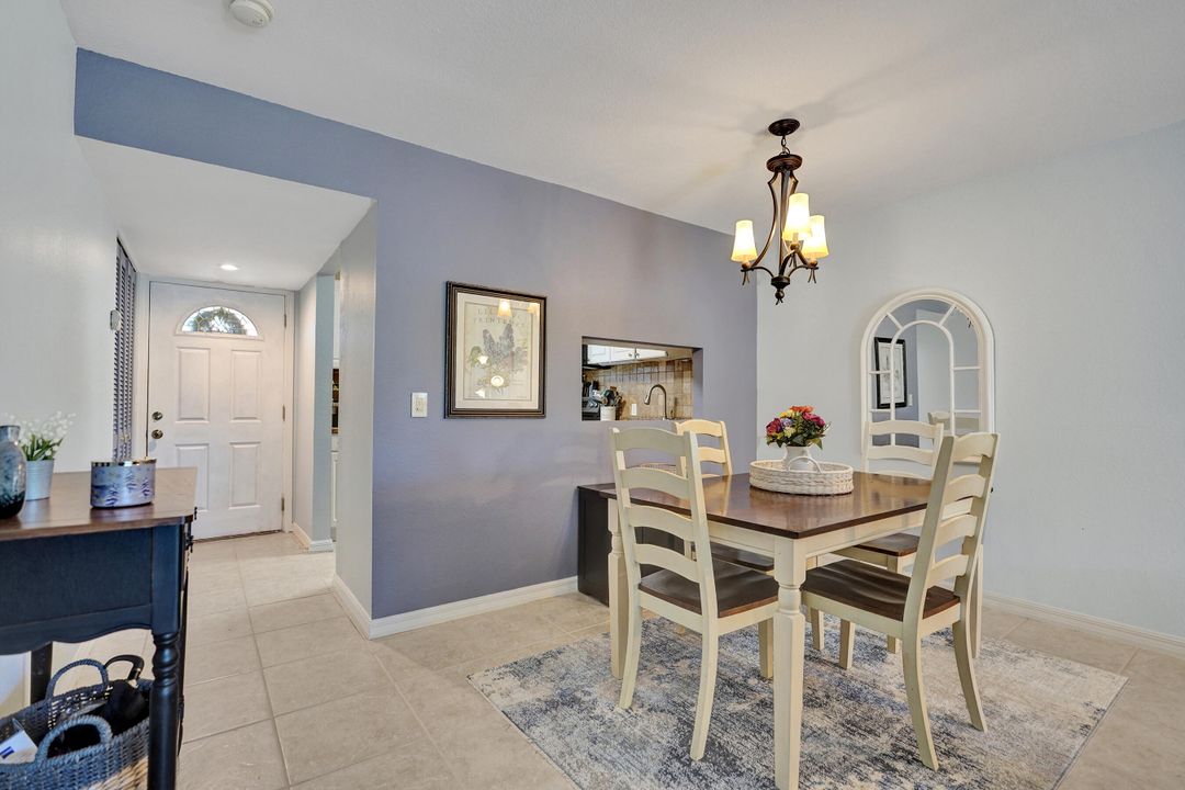 For Sale: $134,000 (2 beds, 2 baths, 1048 Square Feet)