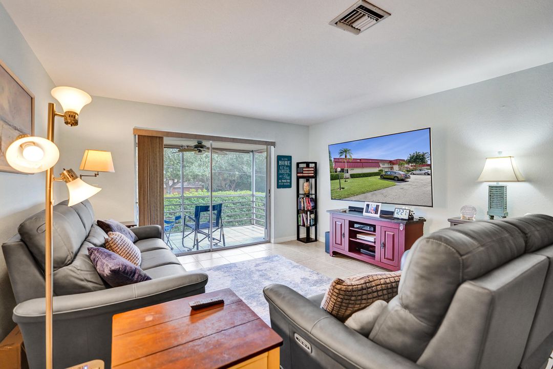 For Sale: $134,000 (2 beds, 2 baths, 1048 Square Feet)