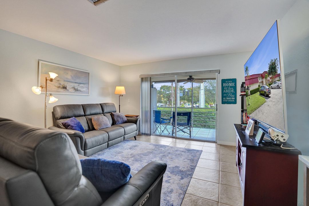 For Sale: $134,000 (2 beds, 2 baths, 1048 Square Feet)