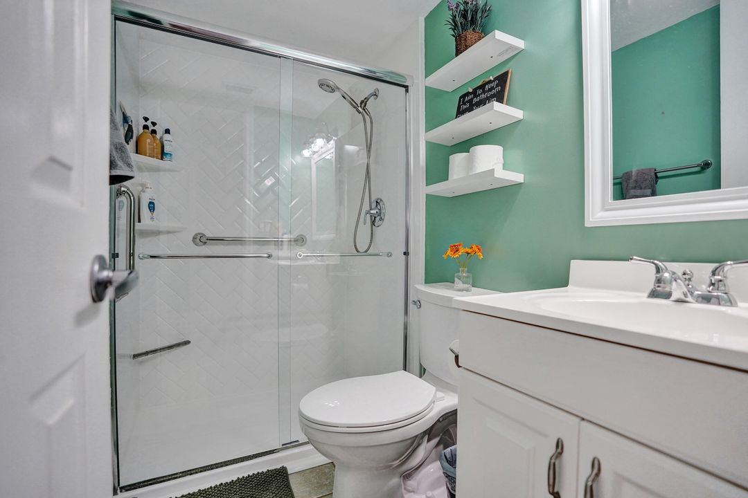 For Sale: $134,000 (2 beds, 2 baths, 1048 Square Feet)