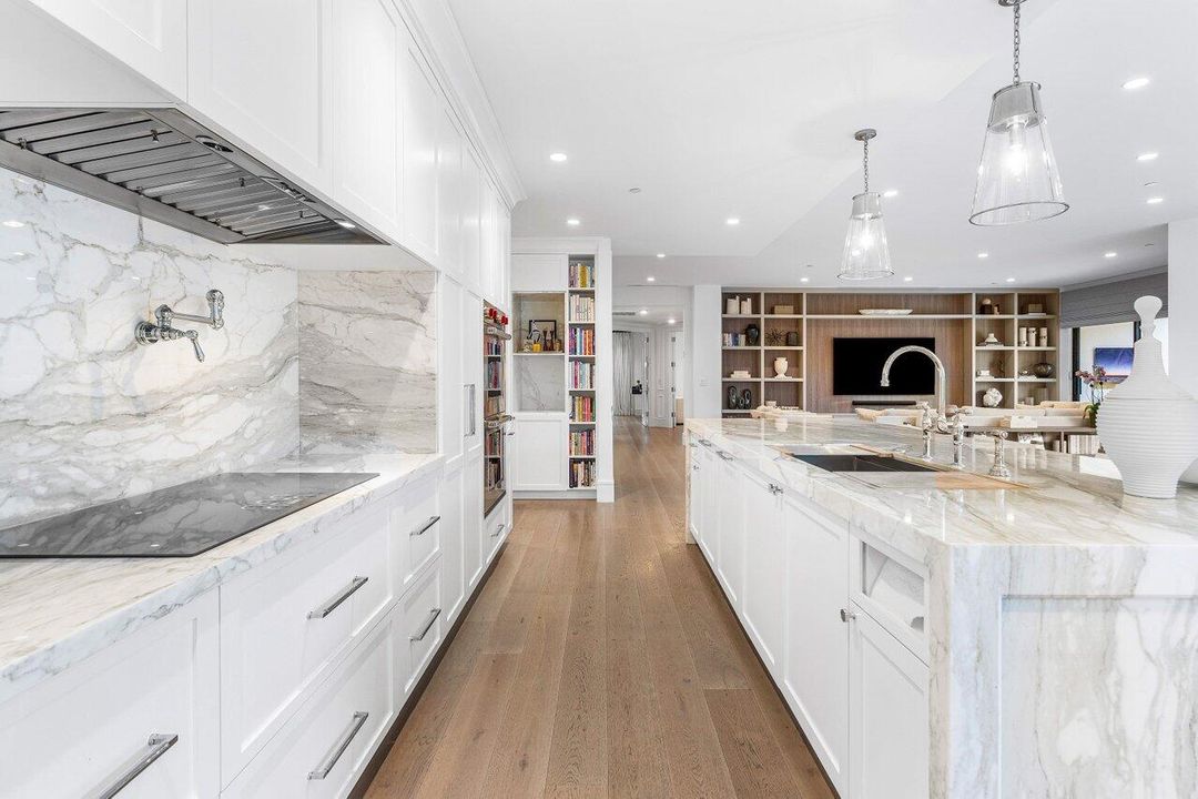 На продажу: $5,999,000 (4 спален, 4 ванн, 6629 Квадратных фут)