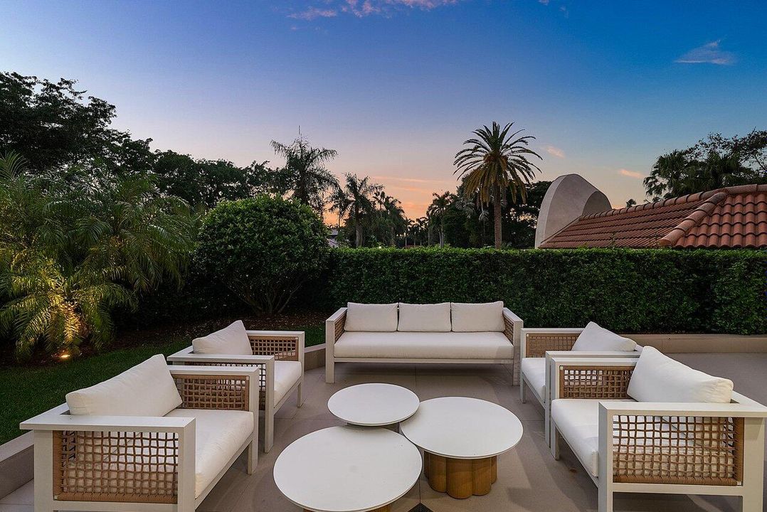 На продажу: $5,999,000 (4 спален, 4 ванн, 6629 Квадратных фут)