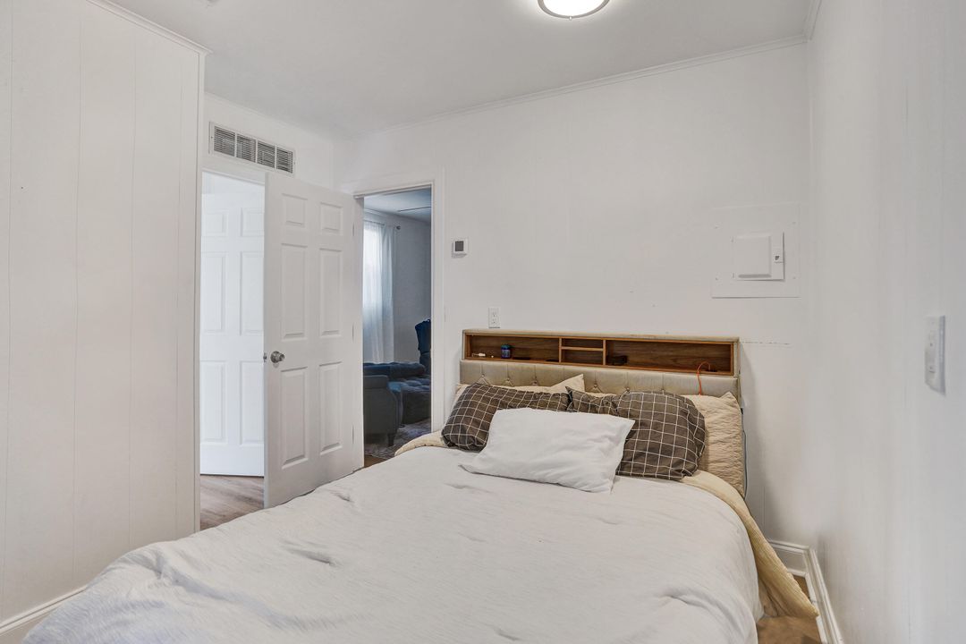 For Sale: $445,000 (0 beds, 0 baths, 884 Square Feet)