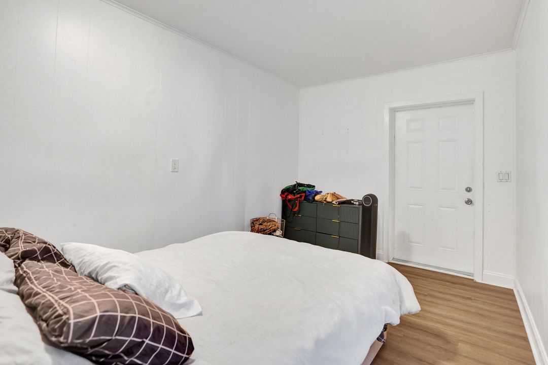 For Sale: $445,000 (0 beds, 0 baths, 884 Square Feet)