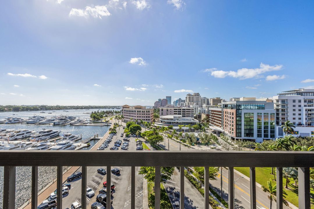 En Venta: $3,495,000 (3 camas, 2 baños, 2251 Pies cuadrados)