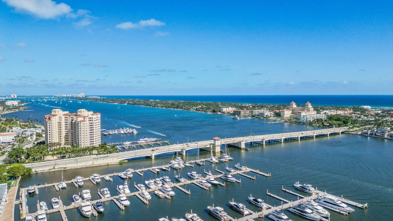 En Venta: $3,495,000 (3 camas, 2 baños, 2251 Pies cuadrados)