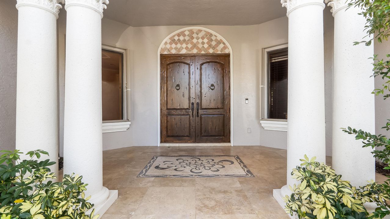 For Sale: $2,899,900 (5 beds, 5 baths, 5480 Square Feet)