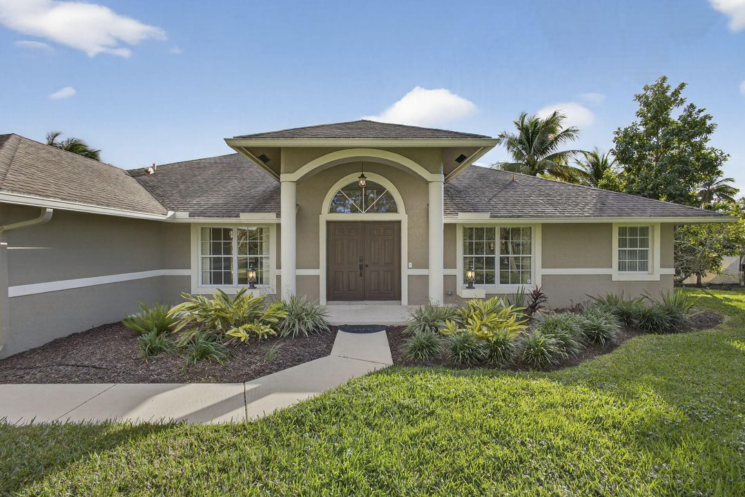 En Renta: $5,100 (5 camas, 3 baños, 2718 Pies cuadrados)