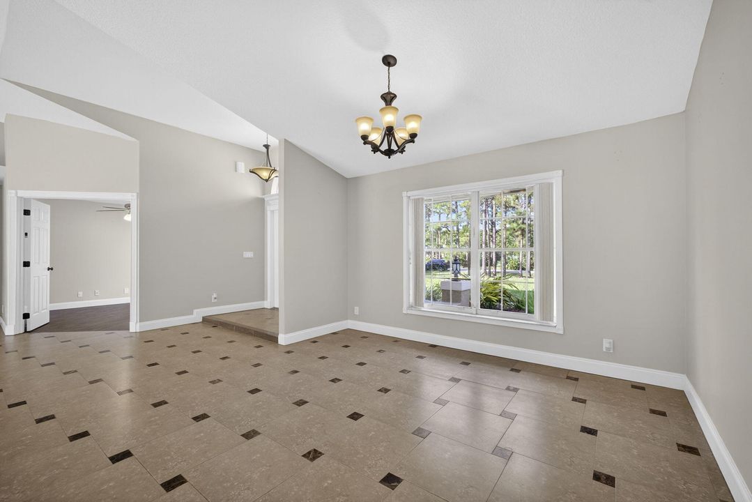 En Renta: $5,100 (5 camas, 3 baños, 2718 Pies cuadrados)