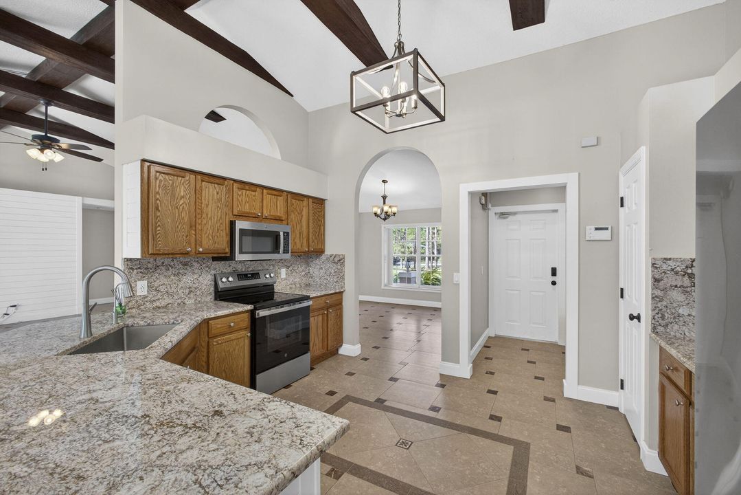 En Renta: $5,100 (5 camas, 3 baños, 2718 Pies cuadrados)