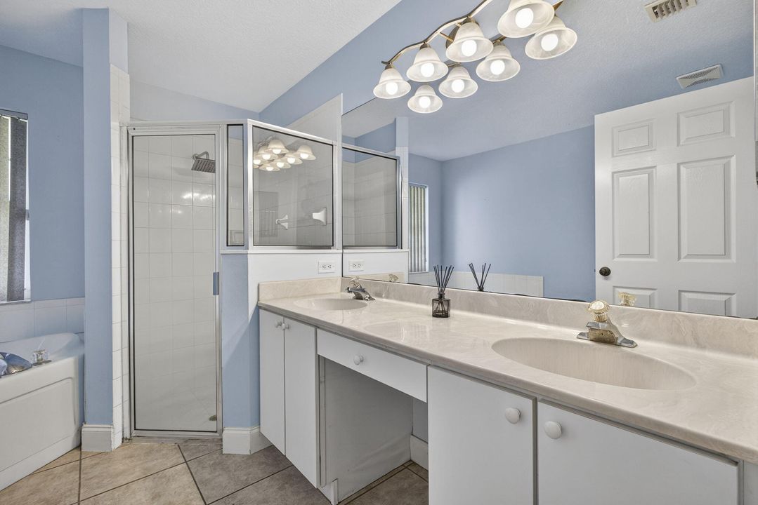 En Renta: $5,100 (5 camas, 3 baños, 2718 Pies cuadrados)