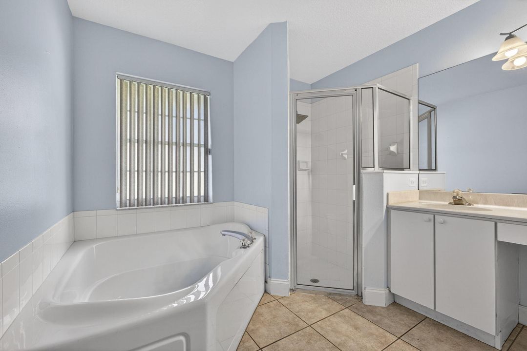 En Renta: $5,100 (5 camas, 3 baños, 2718 Pies cuadrados)