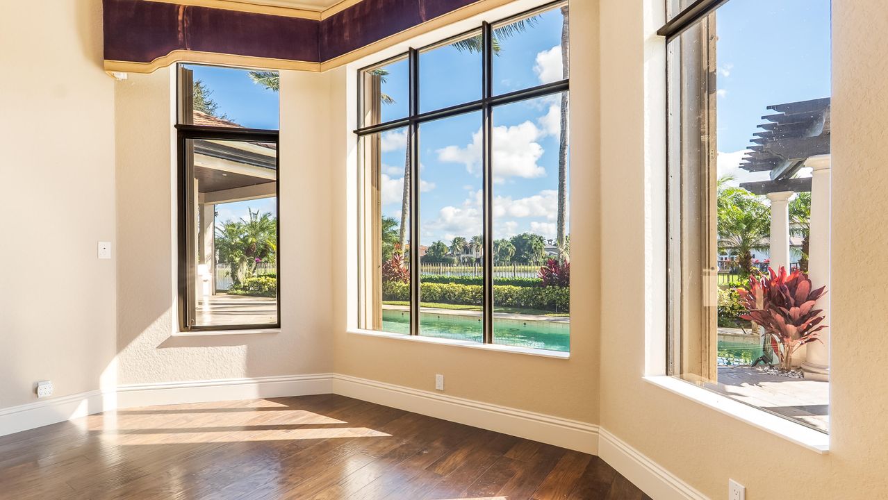 For Sale: $2,899,900 (5 beds, 5 baths, 5480 Square Feet)