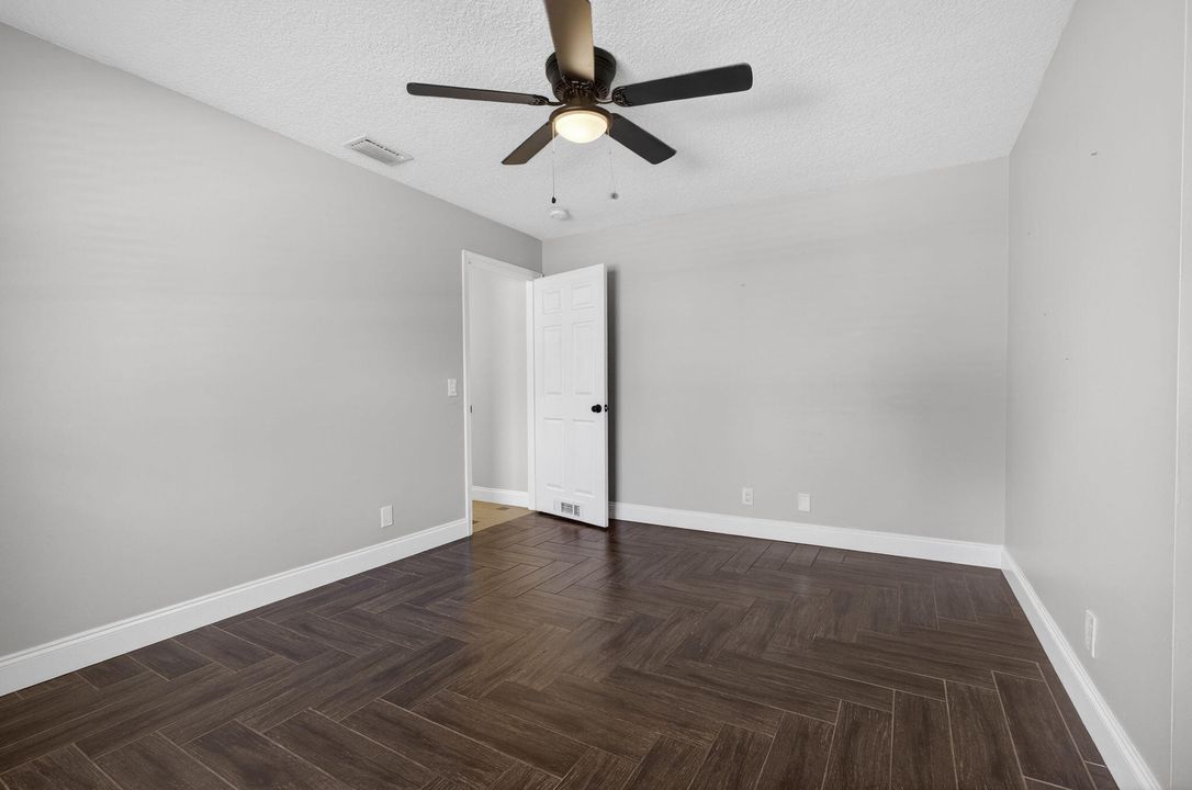 En Renta: $5,100 (5 camas, 3 baños, 2718 Pies cuadrados)