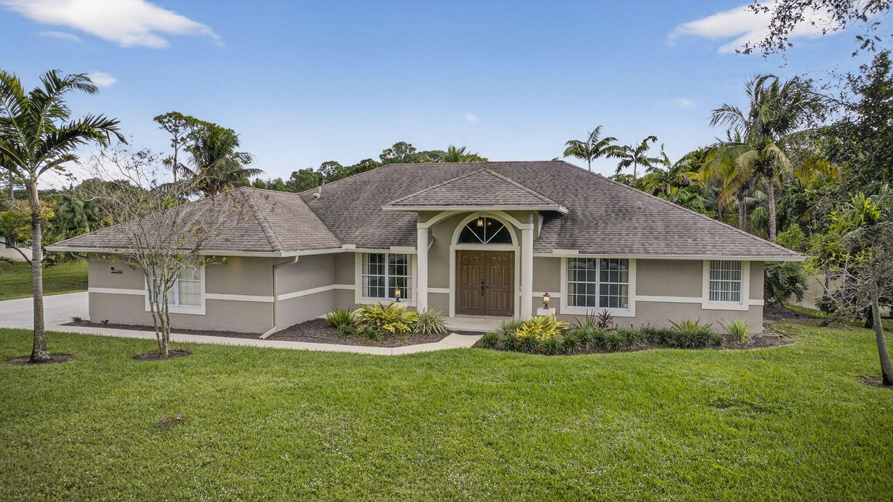 En Renta: $5,100 (5 camas, 3 baños, 2718 Pies cuadrados)