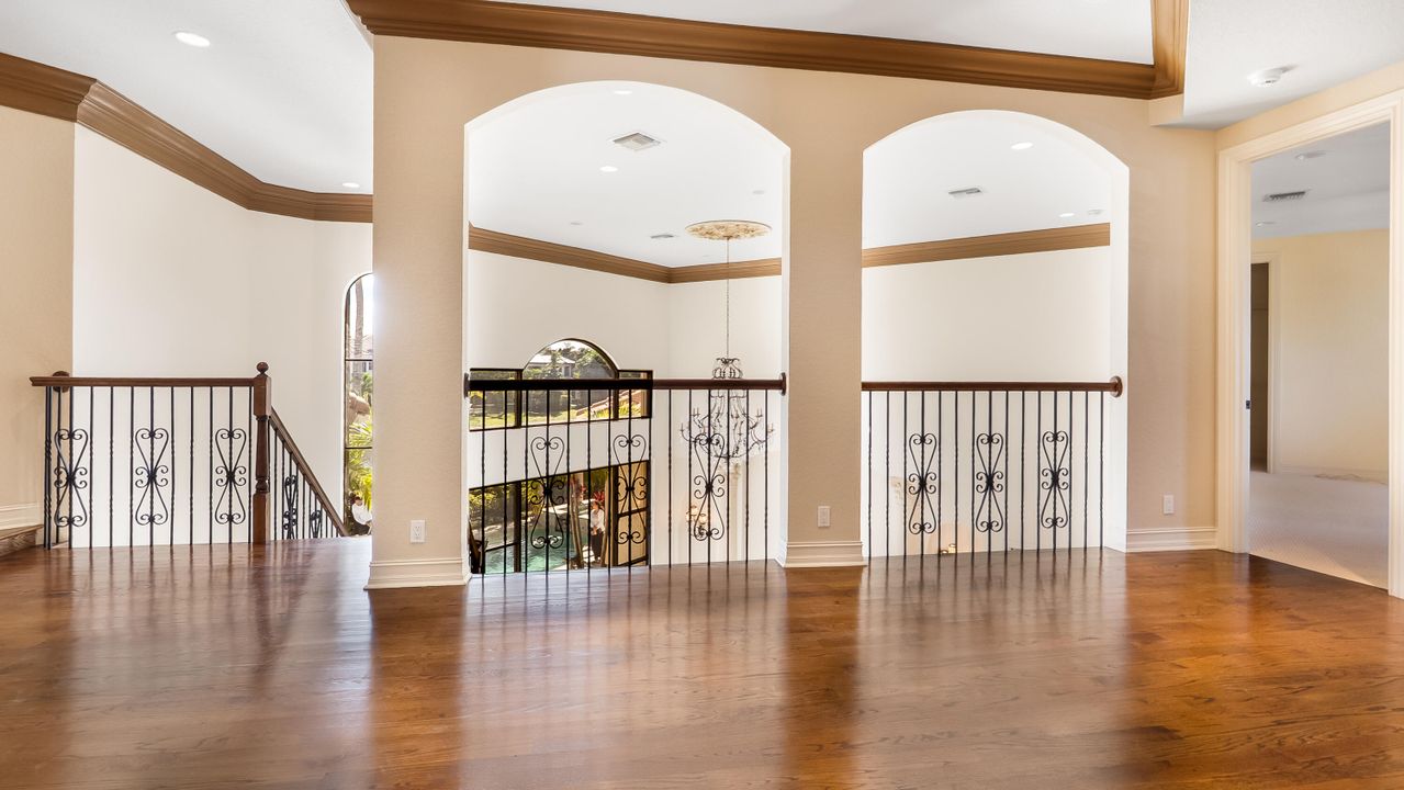 For Sale: $2,899,900 (5 beds, 5 baths, 5480 Square Feet)