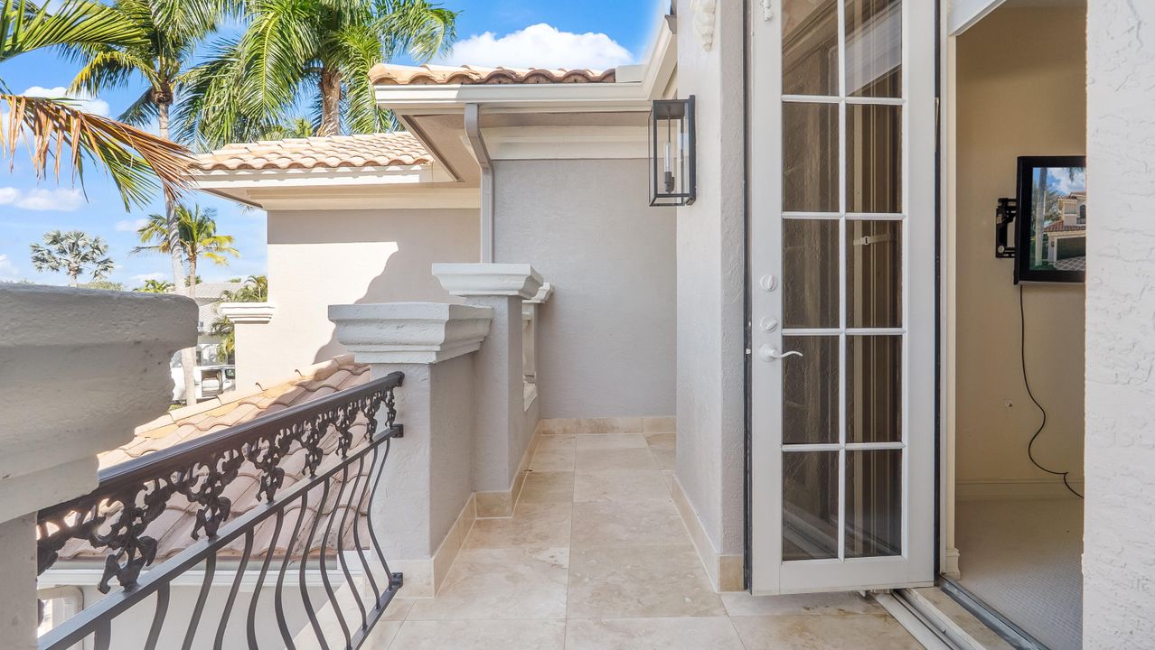 For Sale: $2,899,900 (5 beds, 5 baths, 5480 Square Feet)