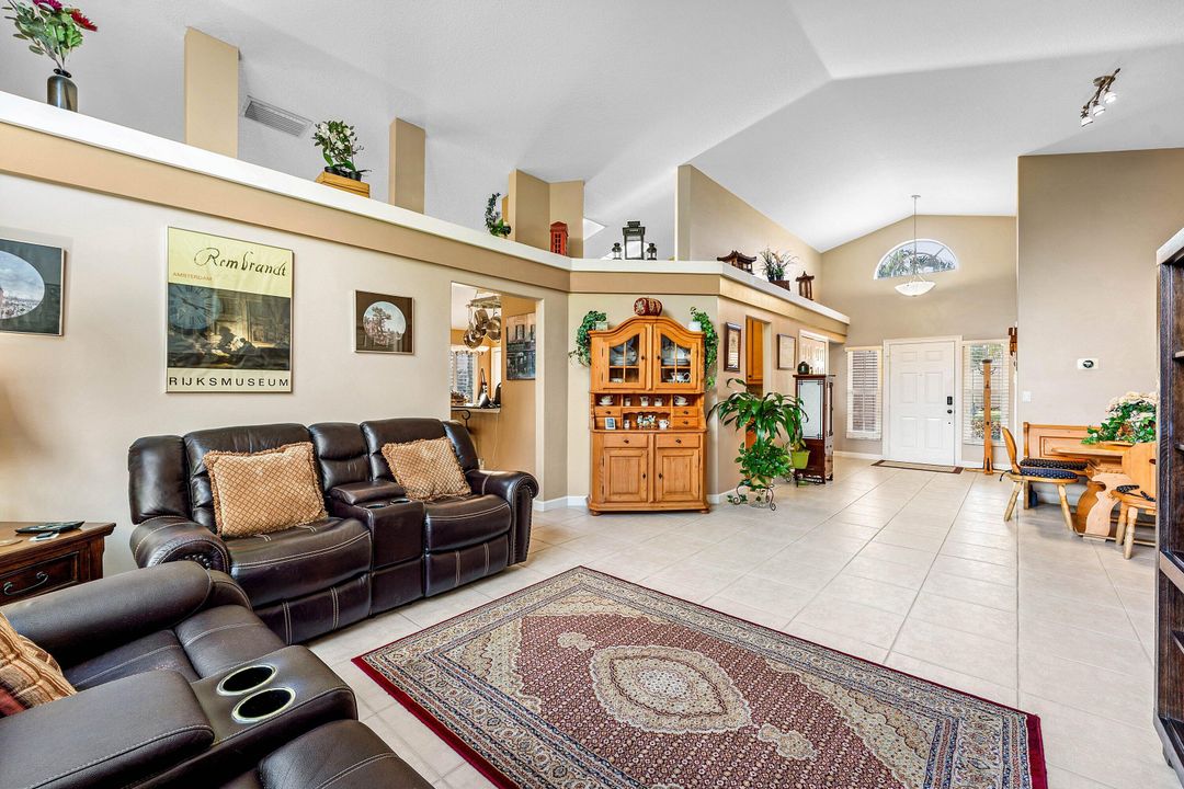 待售: $550,000 (3 贝兹, 2 浴室, 1942 平方英尺)