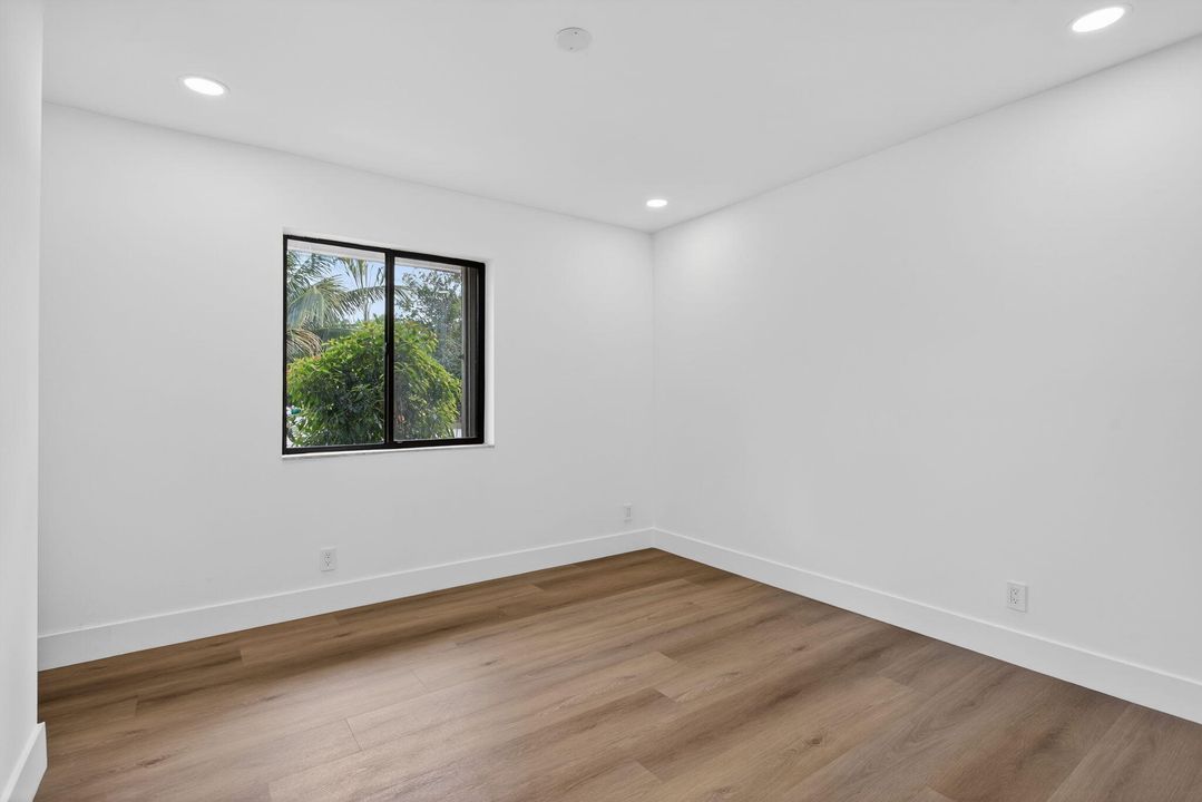 待售: $997,500 (5 贝兹, 3 浴室, 2530 平方英尺)