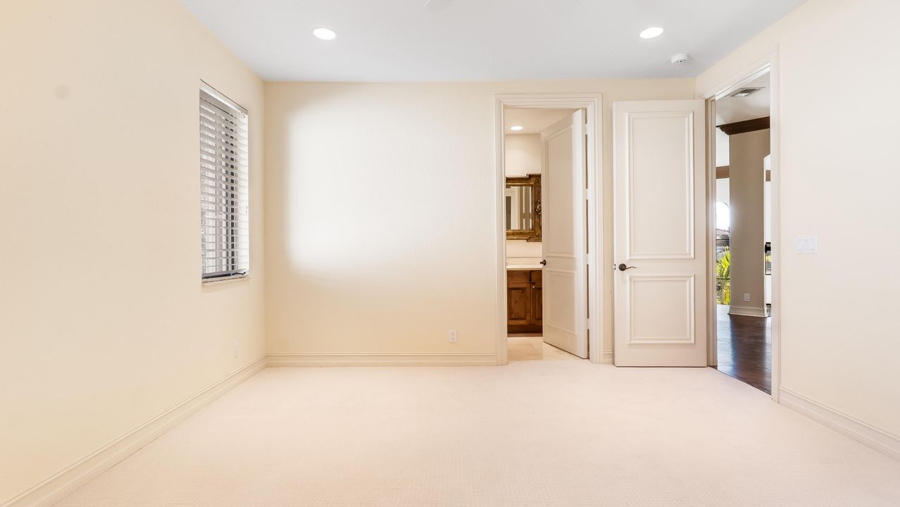 For Sale: $2,899,900 (5 beds, 5 baths, 5480 Square Feet)