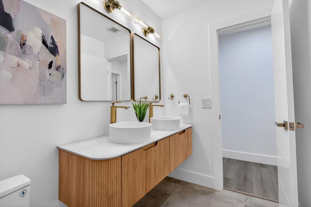 待售: $997,500 (5 贝兹, 3 浴室, 2530 平方英尺)