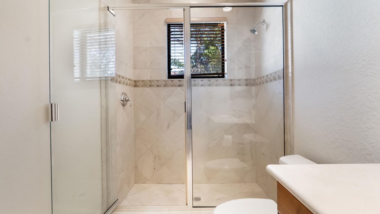 For Sale: $2,899,900 (5 beds, 5 baths, 5480 Square Feet)