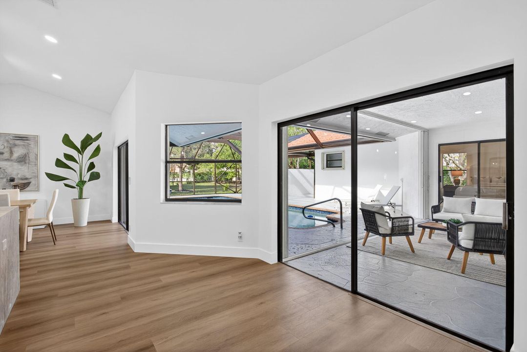 待售: $997,500 (5 贝兹, 3 浴室, 2530 平方英尺)