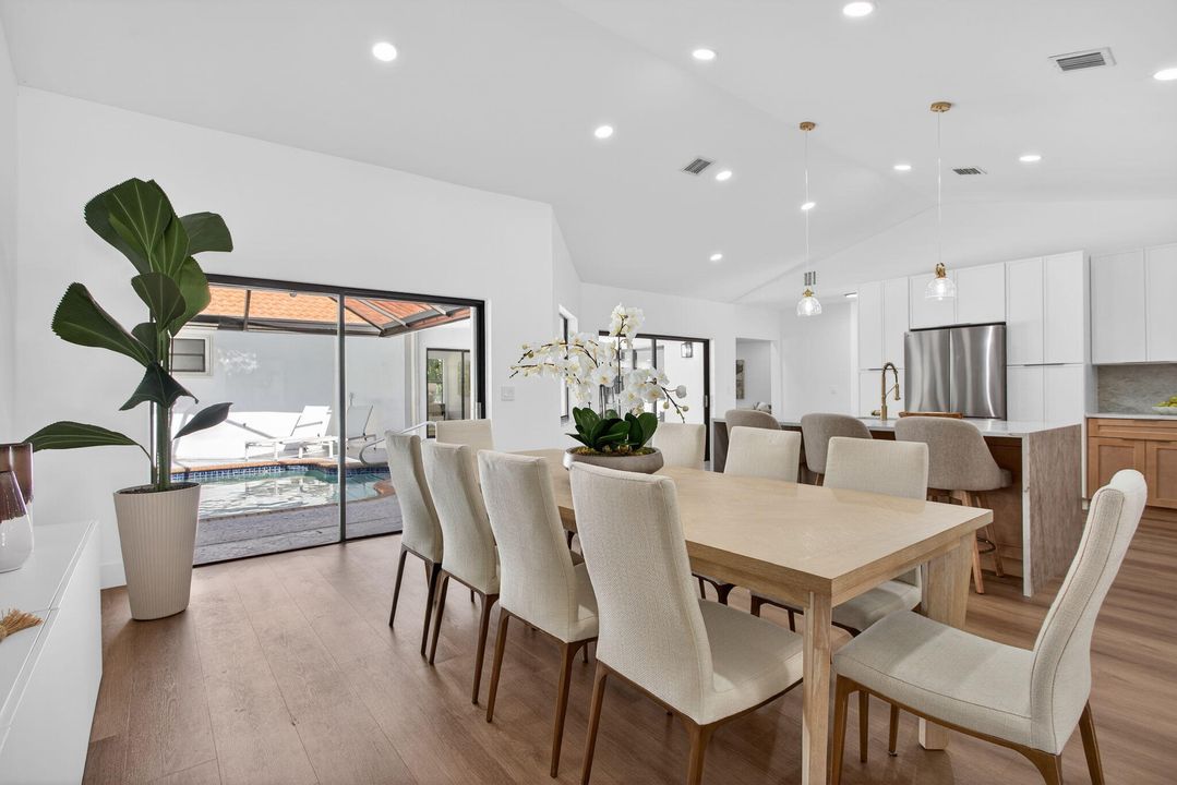 待售: $997,500 (5 贝兹, 3 浴室, 2530 平方英尺)