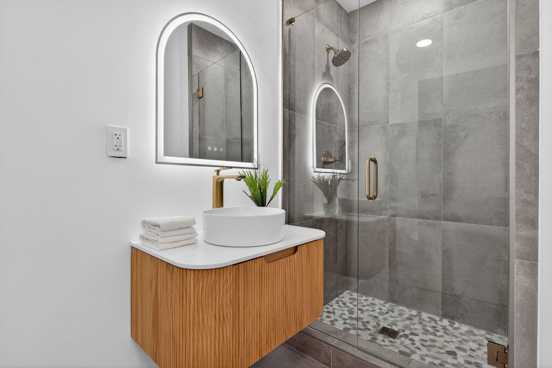 待售: $997,500 (5 贝兹, 3 浴室, 2530 平方英尺)