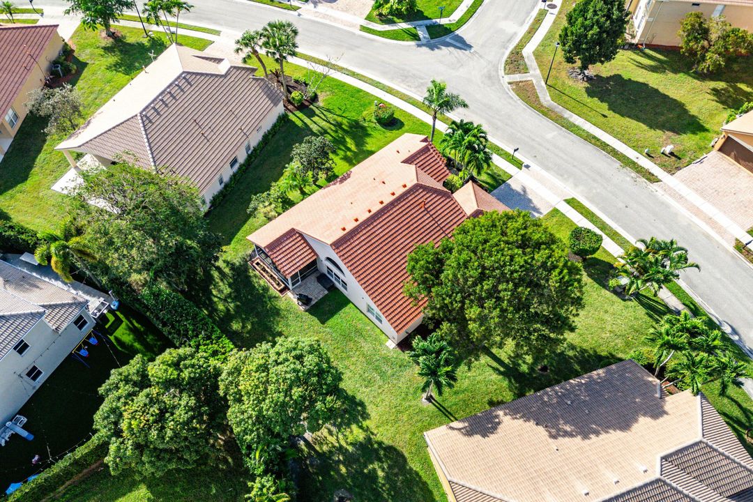 待售: $550,000 (3 贝兹, 2 浴室, 1942 平方英尺)