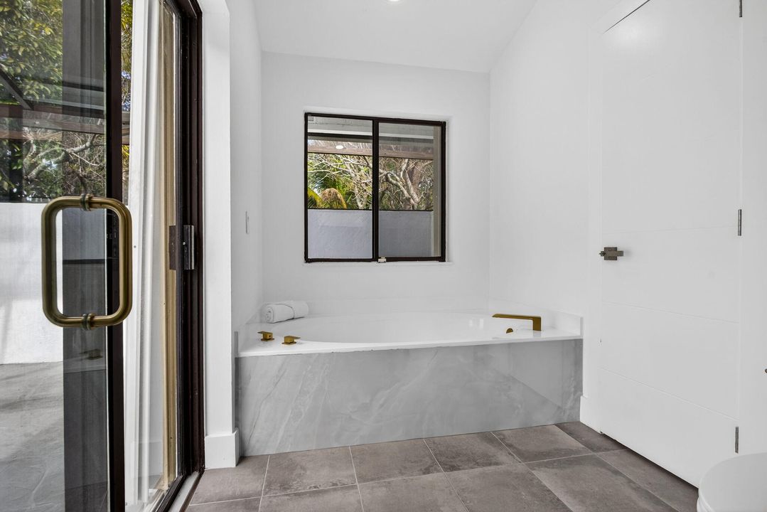 待售: $997,500 (5 贝兹, 3 浴室, 2530 平方英尺)