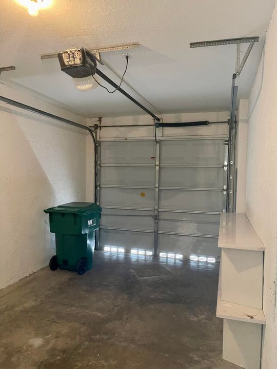 For Rent: $2,350 (3 beds, 2 baths, 1556 Square Feet)