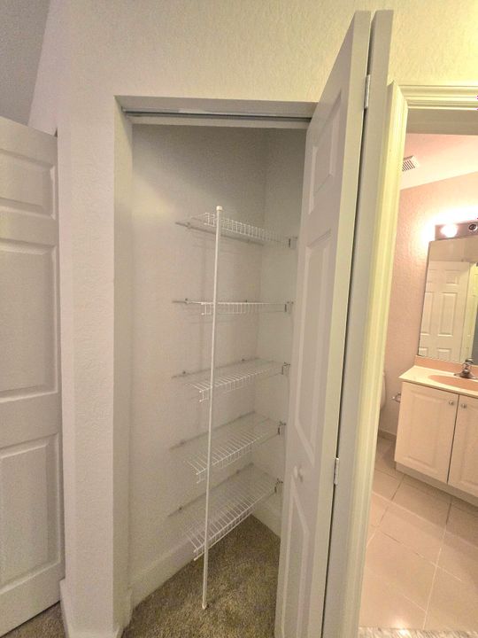 For Rent: $2,350 (3 beds, 2 baths, 1556 Square Feet)