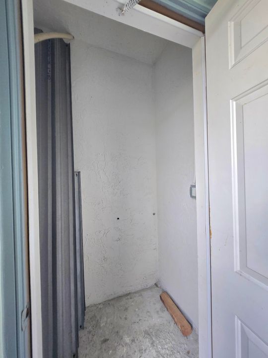 For Rent: $2,350 (3 beds, 2 baths, 1556 Square Feet)