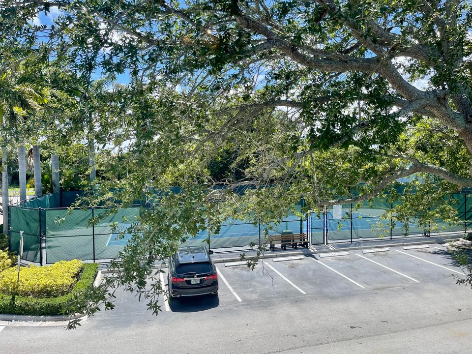 For Rent: $2,350 (3 beds, 2 baths, 1556 Square Feet)