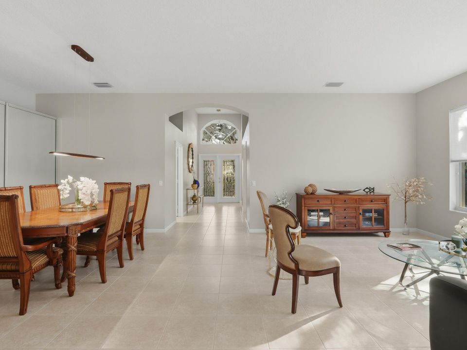 En Venta: $509,000 (3 camas, 2 baños, 2081 Pies cuadrados)