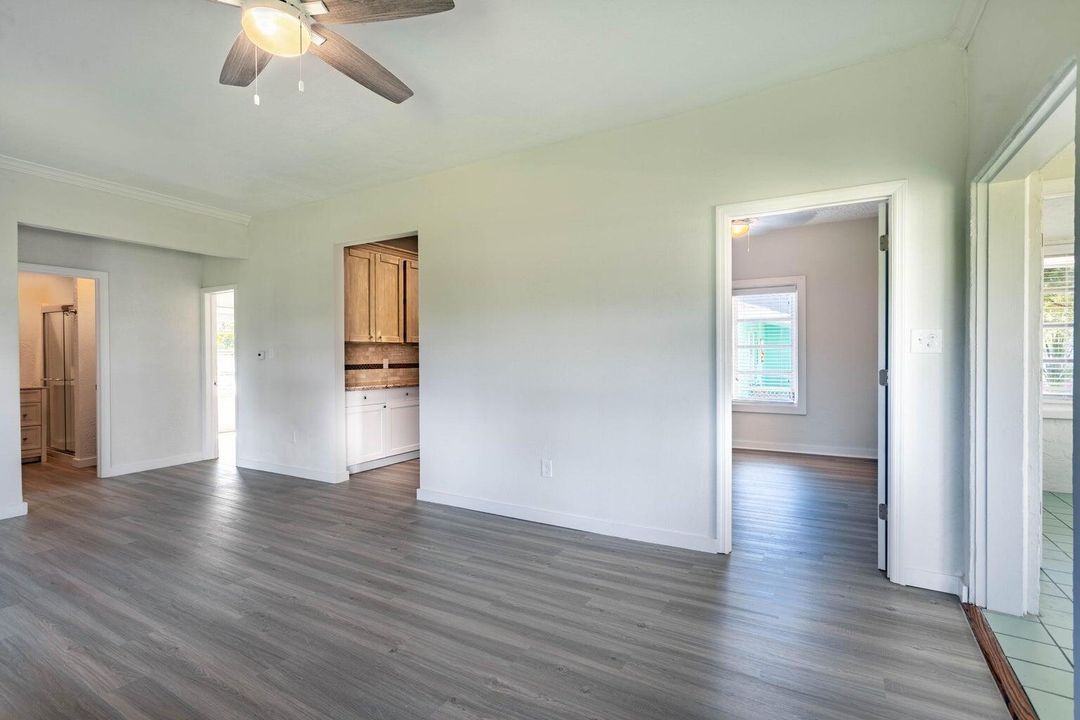 For Rent: $3,250 (3 beds, 2 baths, 1209 Square Feet)