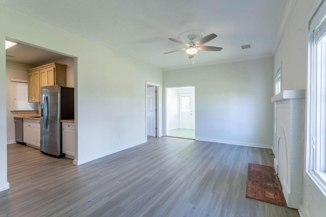 For Rent: $3,250 (3 beds, 2 baths, 1209 Square Feet)