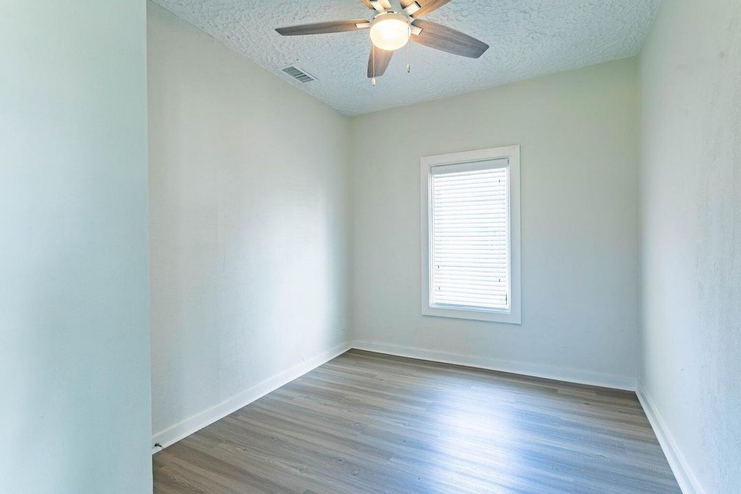 For Rent: $3,250 (3 beds, 2 baths, 1209 Square Feet)