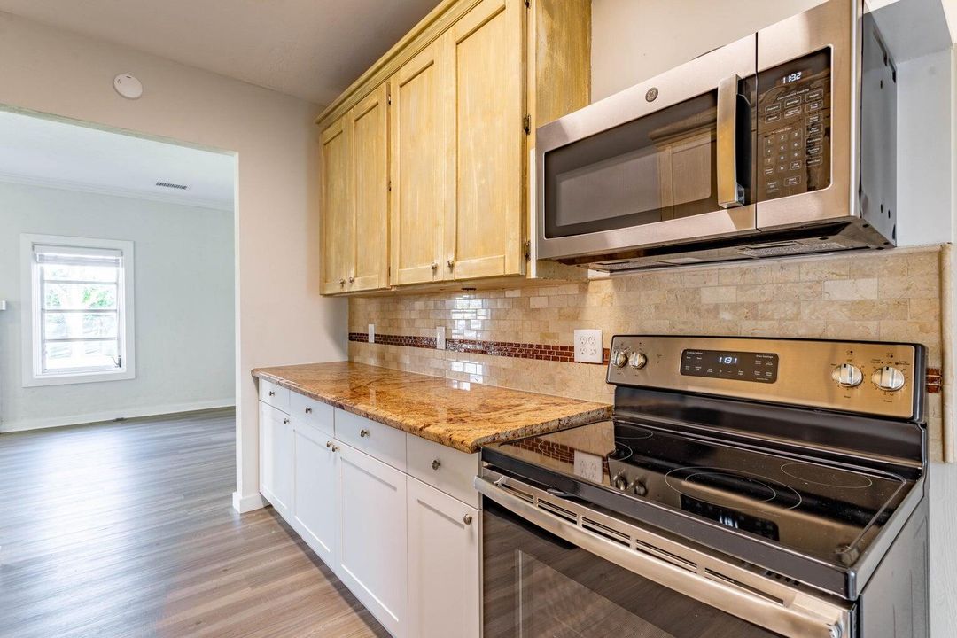 For Rent: $3,250 (3 beds, 2 baths, 1209 Square Feet)