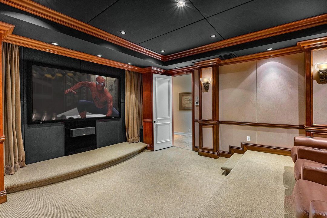 For Sale: $2,899,900 (5 beds, 5 baths, 5480 Square Feet)