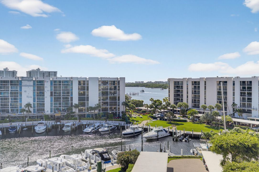 待售: $479,000 (2 贝兹, 2 浴室, 1020 平方英尺)