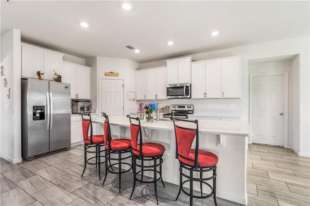 En Venta: $549,999 (4 camas, 3 baños, 2856 Pies cuadrados)