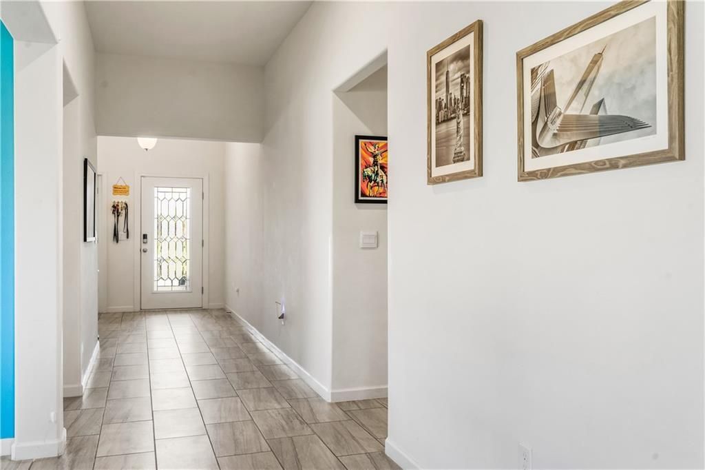 En Venta: $549,999 (4 camas, 3 baños, 2856 Pies cuadrados)