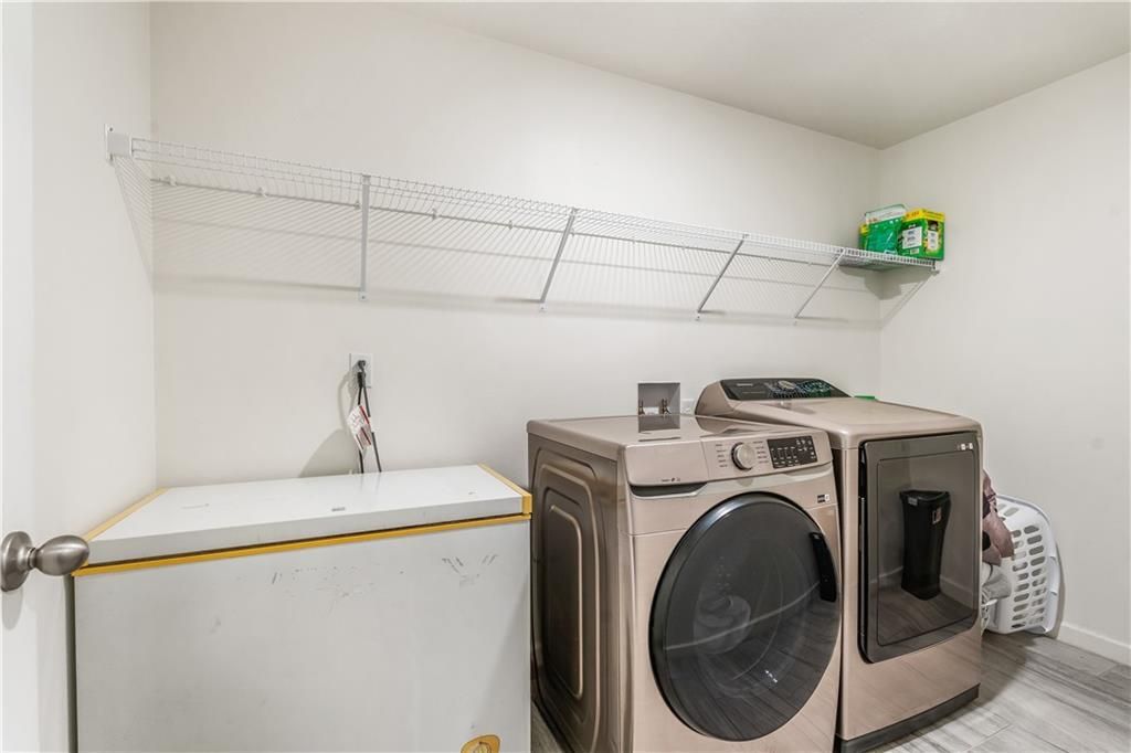 En Venta: $549,999 (4 camas, 3 baños, 2856 Pies cuadrados)