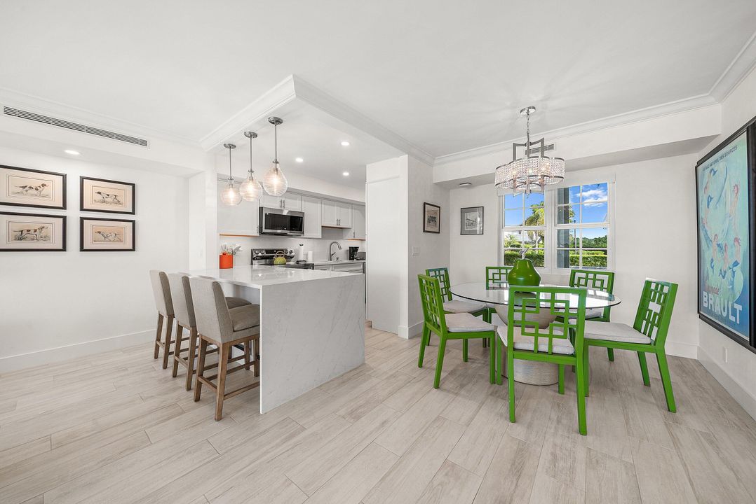 В аренду: $12,500 (2 спален, 2 ванн, 1168 Квадратных фут)