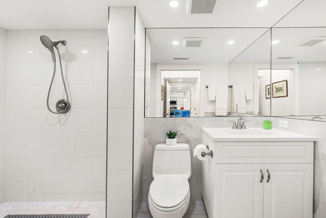 В аренду: $12,500 (2 спален, 2 ванн, 1168 Квадратных фут)