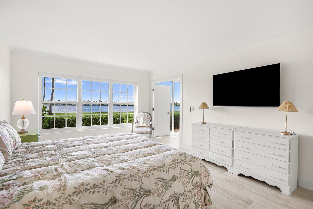 В аренду: $12,500 (2 спален, 2 ванн, 1168 Квадратных фут)