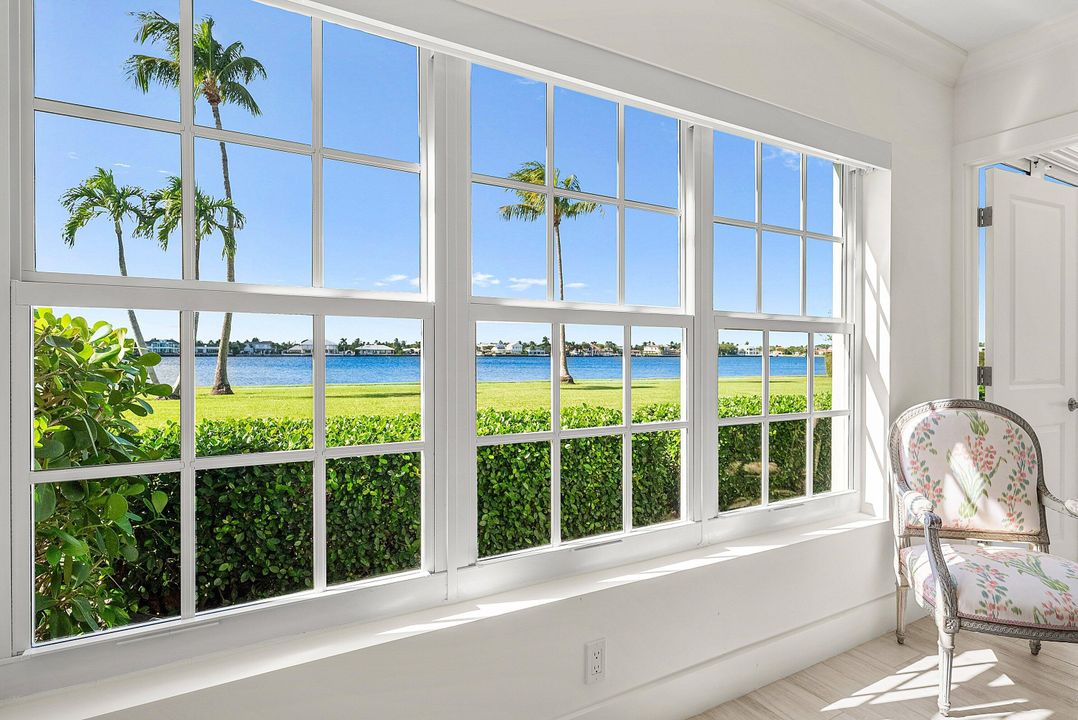 В аренду: $12,500 (2 спален, 2 ванн, 1168 Квадратных фут)